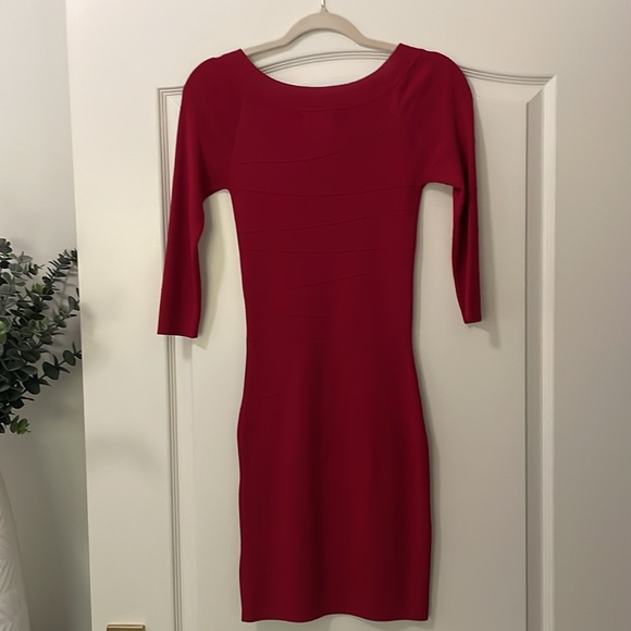 XS - Max Studio Specialty Products (M.S.S.P.) Red Half Sleeve Body Con Dress - Picture 3 of 5